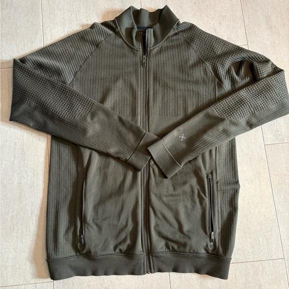 Lululemon Men’s Engineered Warmth Jacket - Picture 7 of 10